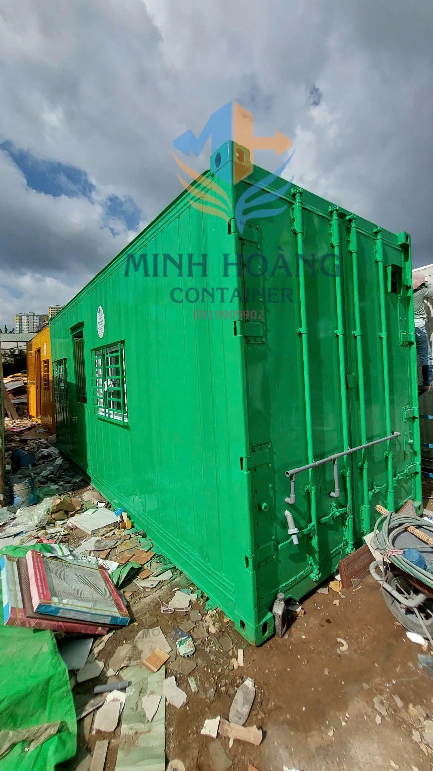 Container Văn Phòng 20 feet Xanh Lá Có Toilet Hiện Đại